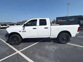 Ram 1500 2016 4x4 Express Flota 4dr Quad Cab 6.3 ft. CP Camión con caja estándar