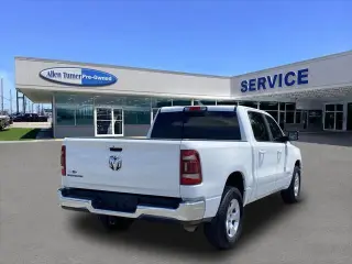 Ram 1500 2022 4x2 Big Horn 4p Cab de Tripulación 5.6 ft. SB Pickup