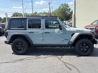 Jeep Wrangler 2024 4x4 Willys 4xe SUV de 4 puertas