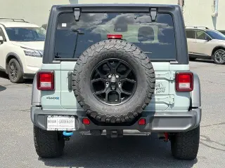 Jeep Wrangler 2024 4x4 Willys 4xe SUV de 4 puertas