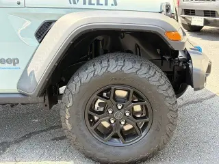 Jeep Wrangler 2024 4x4 Willys 4xe SUV de 4 puertas