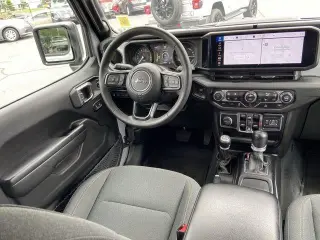 Jeep Wrangler 2024 4x4 Willys 4xe 4p SUV