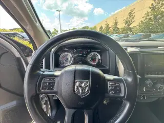 Ram 1500 2017 4x4 Big Horn, cuatro puertas Quad Cab, 6.3 pies SB, camión