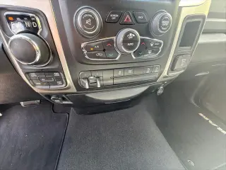 Ram 1500 2017 4x4 Big Horn, cuatro puertas Quad Cab, 6.3 pies SB, camión
