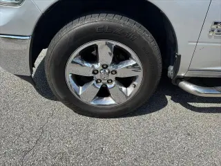 Ram 1500 2017 4x4 Big Horn, cuatro puertas Quad Cab, 6.3 pies SB, camión