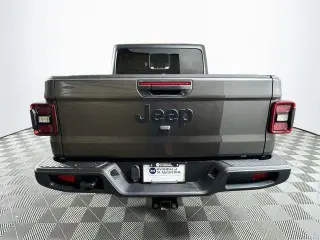 Jeep Gladiator 2024 4x4 Willys 4dr Crew Cab 5.0 ft. SB