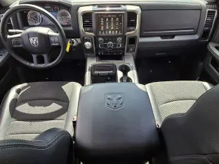Ram 1500 2017 4x2 Sport 4dr Quad Cab 6.3 pies SB Pick Up