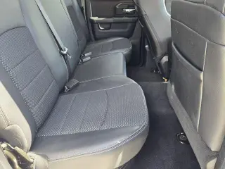 Ram 1500 2017 4x2 Sport 4dr Quad Cab 6.3 pies SB Pick Up