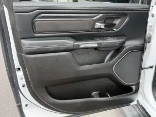 Ram 1500 2023 4x4 Rebel cabina ampliada de 4 puertas pickup con cama de 1,7 m