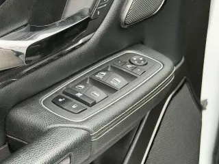 Ram 1500 2023 4x4 Rebel cabina ampliada de 4 puertas pickup con cama de 1,7 m