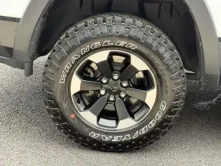 Ram 1500 2023 4x4 Rebel cabina ampliada de 4 puertas pickup con cama de 1,7 m