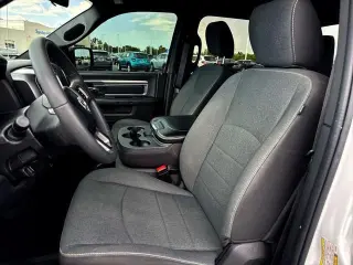 Ram 1500 Classic 2024 4x2 Warlock 4dr Crew Cab 5.5 ft. SB Pickup