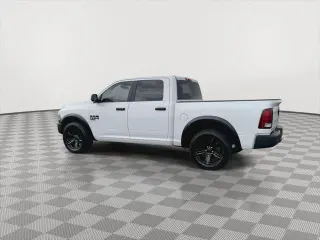 Ram 1500 Classic 2024 4x2 Warlock 4dr Crew Cab 5.5 ft. SB Pickup