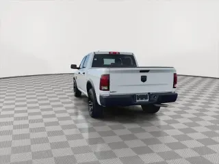 Ram 1500 Classic 2024 4x2 Warlock 4dr Crew Cab 5.5 ft. SB Pickup