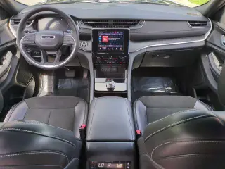 Jeep Grand Cherokee L 2023 4x4 Altitude SUV de 4 puertas