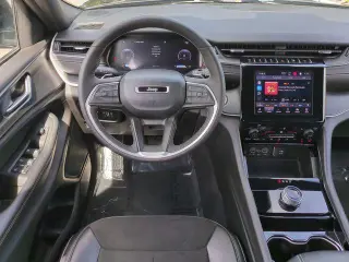 Jeep Grand Cherokee L 2023 4x4 Altitude SUV de 4 puertas