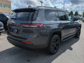 Jeep Grand Cherokee L 2023 4x4 Altitude SUV de 4 puertas