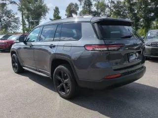 Jeep Grand Cherokee L 2023 4x4 Altitude SUV de 4 puertas