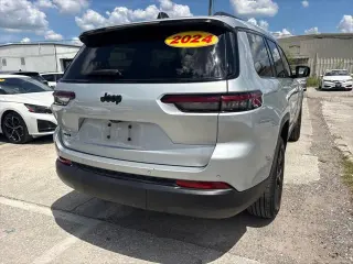 Jeep Grand Cherokee L 2024 4x4 Altitude 4p SUV