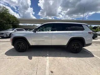 Jeep Grand Cherokee L 2024 4x4 Altitude 4p SUV
