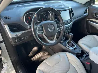 Jeep Cherokee 2017 4x4 Overland 4p SUV