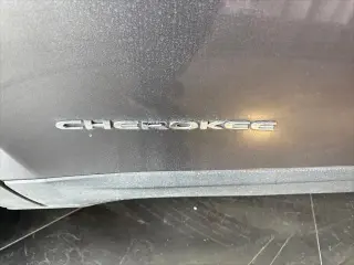 Jeep Cherokee 2019 Latitude Plus 4dr SUV