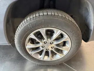 Jeep Cherokee 2019 Latitude Plus 4dr SUV