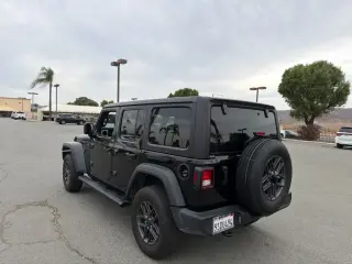 Jeep Wrangler 2025 4x4 Sport 4p SUV