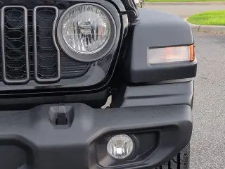 Jeep Wrangler 2024 4x4 Sport SUV 4 puertas