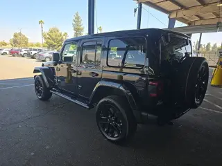 Jeep Wrangler Unlimited 2021 4x4 Sahara 4xe 4p SUV