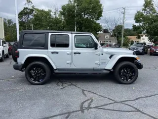 Jeep Wrangler 2023 4x4 Sahara 4xe SUV de 4 puertas