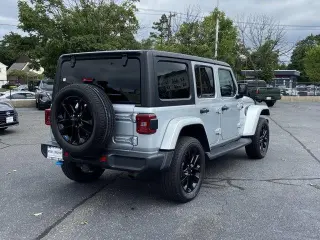 Jeep Wrangler 2023 4x4 Sahara 4xe SUV de 4 puertas