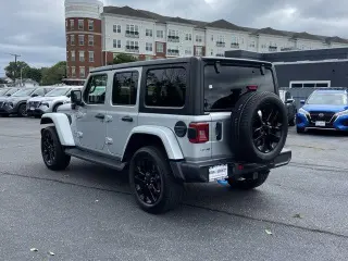 Jeep Wrangler 2023 4x4 Sahara 4xe SUV de 4 puertas