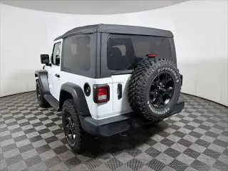Jeep Wrangler 2021 4x4 Willys SUV de 2 puertas