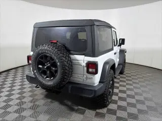 Jeep Wrangler 2021 4x4 Willys SUV de 2 puertas