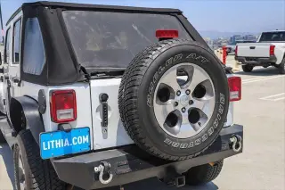 Jeep Wrangler Unlimited 2017 4x4 Sahara 4dr SUV