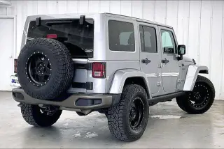 Jeep Wrangler Unlimited 2017 4x4 Sahara SUV de 4 puertas