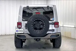 Jeep Wrangler Unlimited 2017 4x4 Sahara SUV de 4 puertas