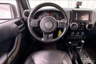 Jeep Wrangler Unlimited 2017 4x4 Sahara SUV de 4 puertas