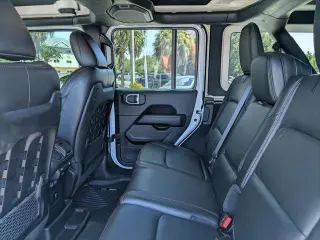 Jeep Wrangler ilimitado 2022 4x4 Rubicon 4p SUV