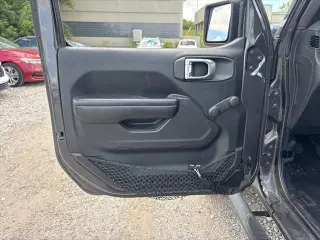 Jeep Wrangler 2018 4x4 Sport 2p SUV (versión de mitad de año)