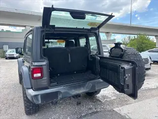 Jeep Wrangler 2018 4x4 Sport 2p SUV (versión de mitad de año)