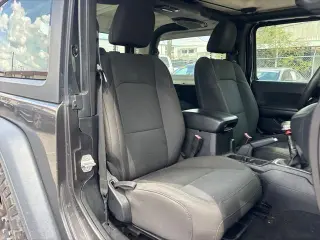 Jeep Wrangler 2018 4x4 Sport 2p SUV (versión de mitad de año)