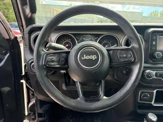 Jeep Wrangler 2018 4x4 Sport 2p SUV (versión de mitad de año)