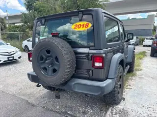 Jeep Wrangler 2018 4x4 Sport 2p SUV (versión de mitad de año)