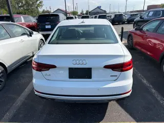 Audi A4 2019 AWD quattro Premium Plus 45 TFSI 4dr Sedán