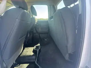 Ram 1500 Classic 2021 4x2 Tradesman Cabina Quad de 4 puertas y batea de 6.3 pies