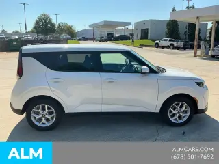 Crossover 4 puertas Kia Soul 2025 LX