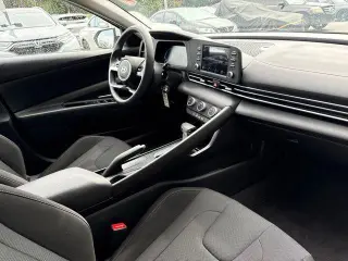 Hyundai ELANTRA 2025 SE 4dr Sedán
