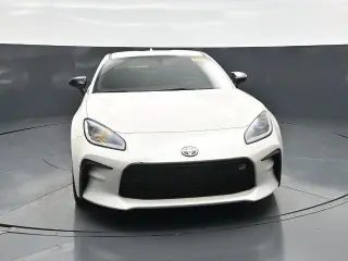Toyota GR86 2024 Premium 2dr Coupé 6A